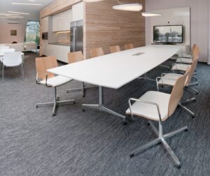 Kusch+Co kantoormeubilair Den haag vergadertafel Heering Office