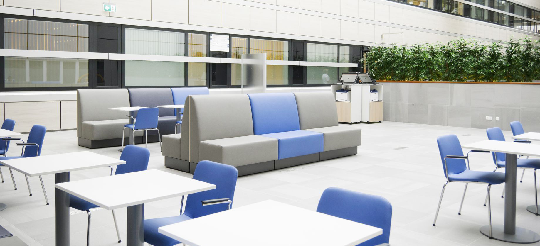 Vepa kantoormeubelen Den Haag ontvangstmeubilair Heering Office