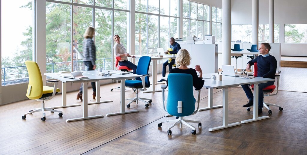 Zit-sta bureau Vingerling Kantoor Naaldwijk Westland