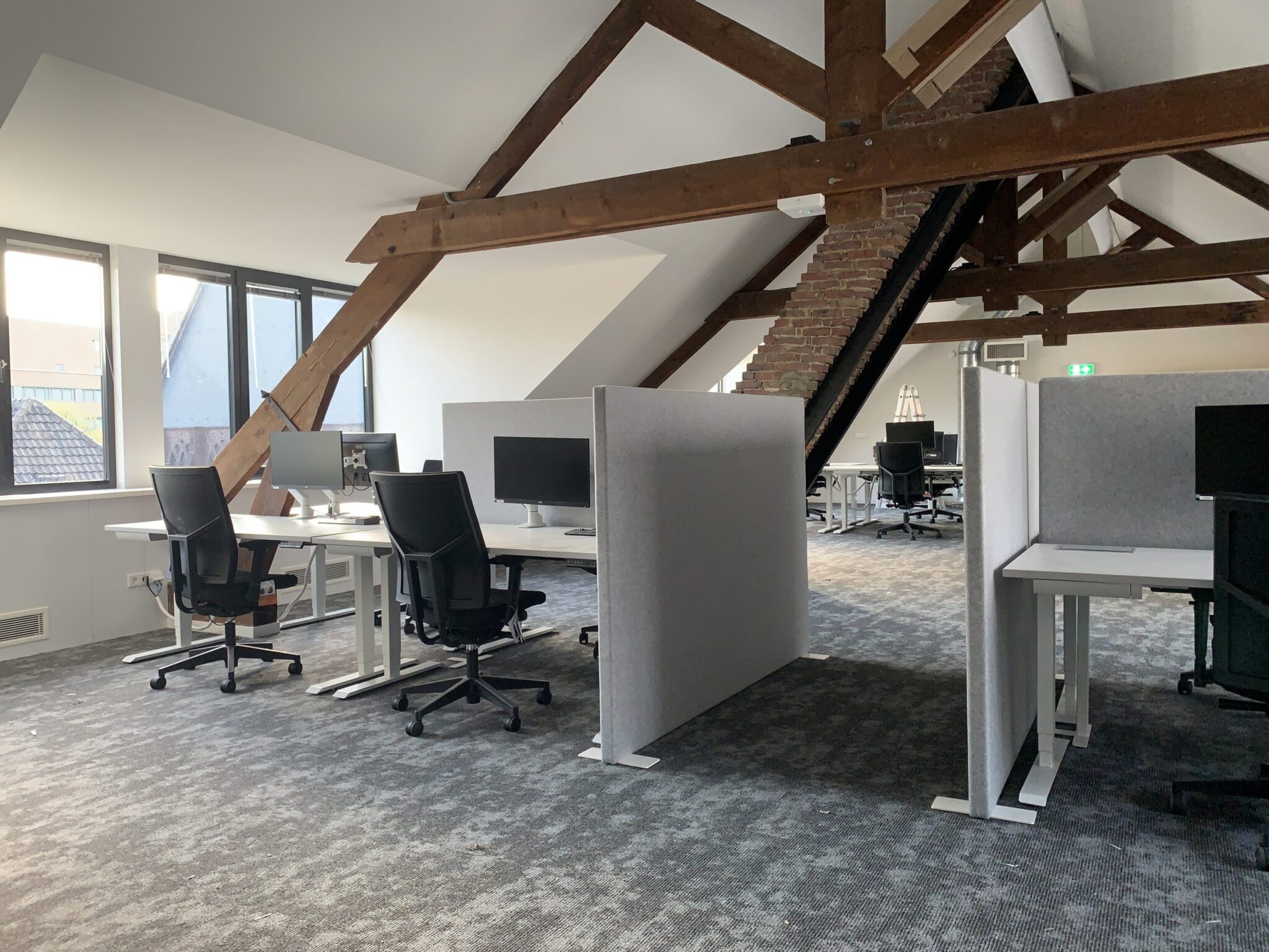 Heering Vingerling zit/sta bureau