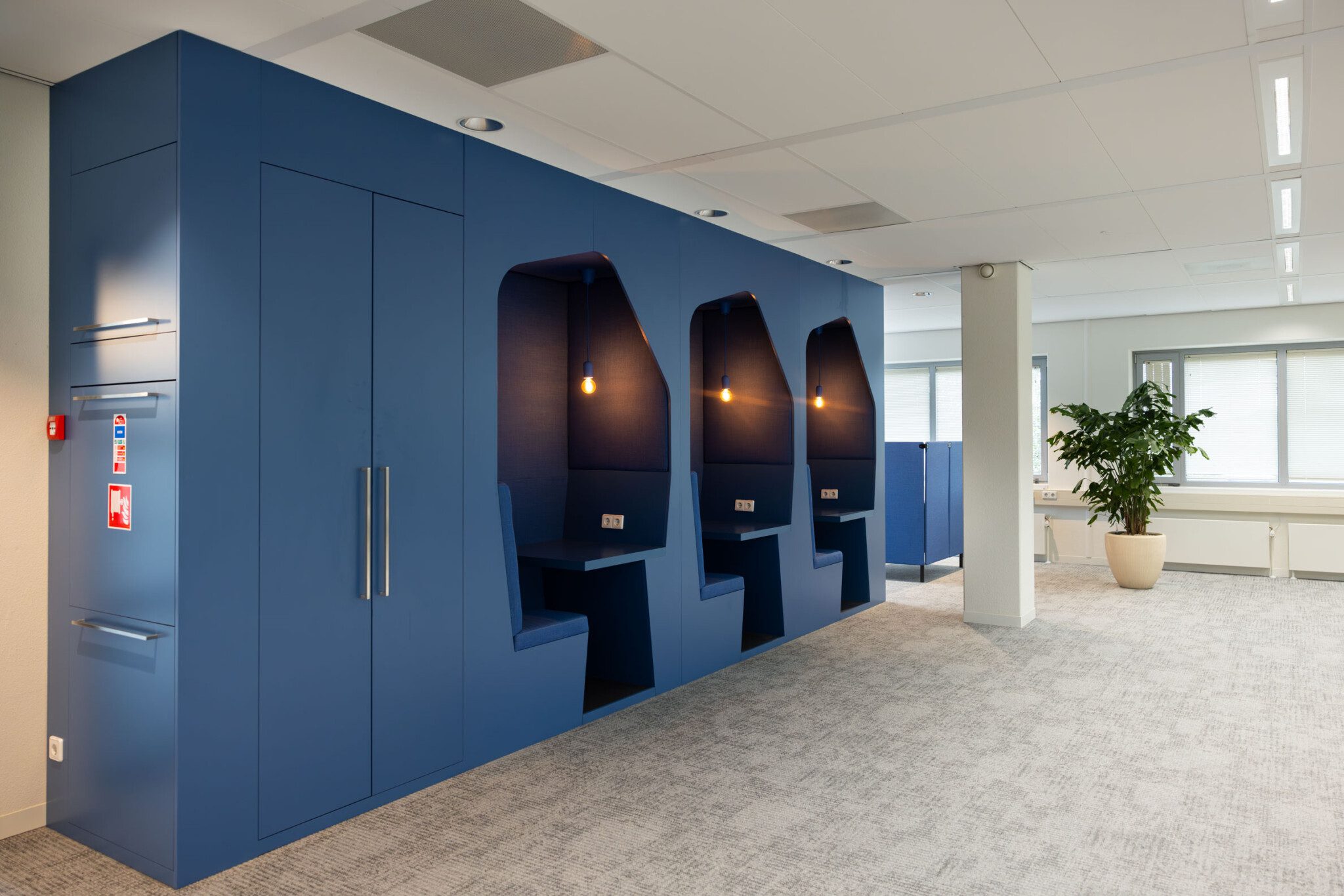 Omroep West bij Vingerling Kantoor Naaldwijk