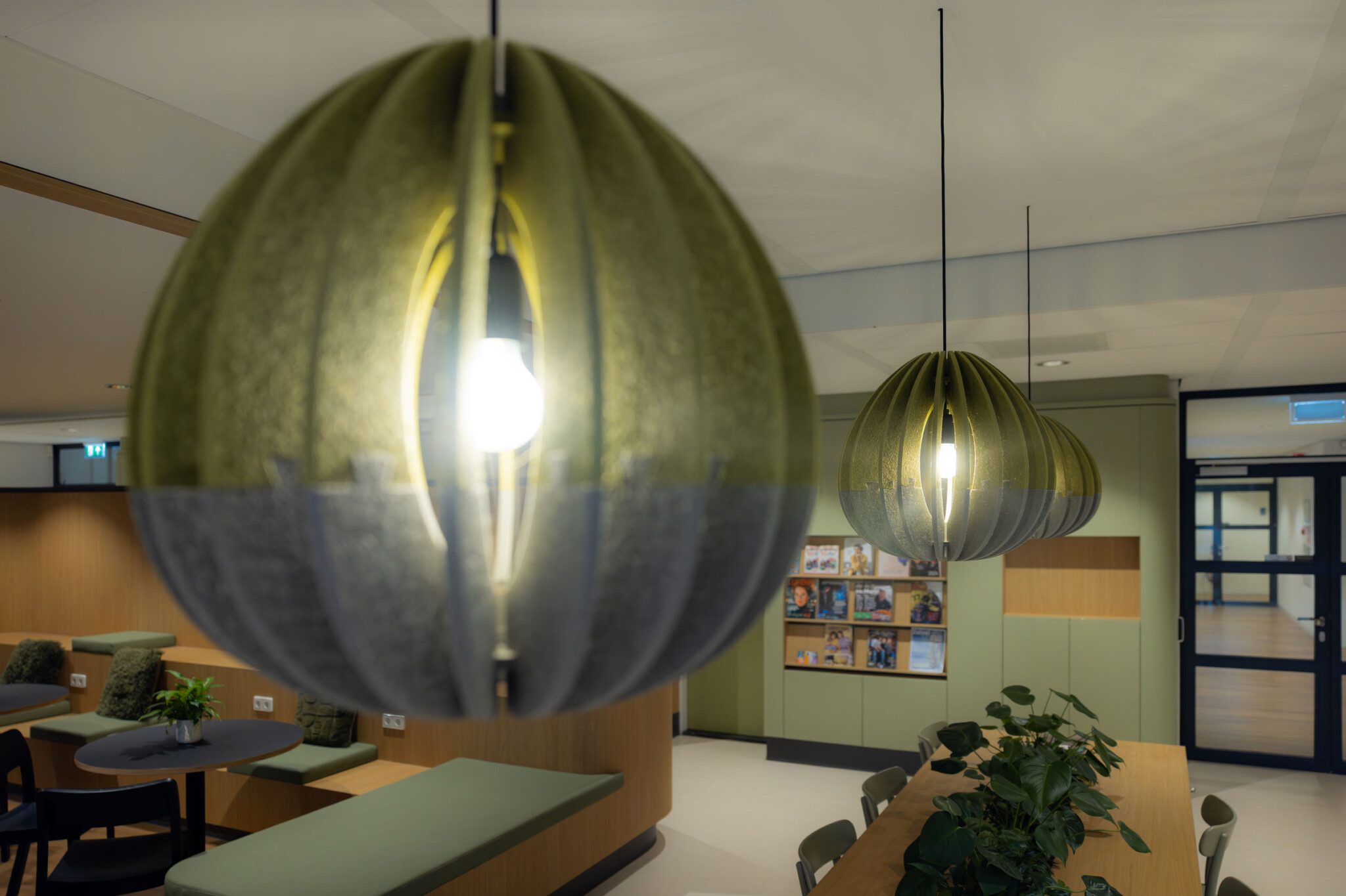 Omroep West bij Vingerling Kantoor Naaldwijk